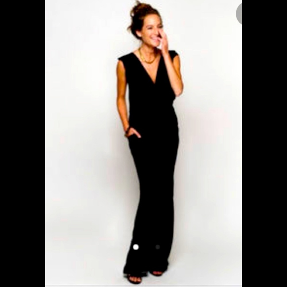 OLIVER GRACE jumpsuit, sleeveless, with V-neck front and back, Black Size M